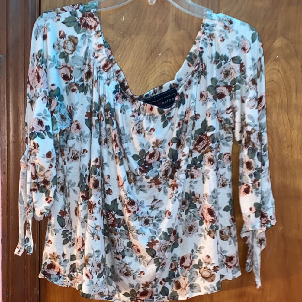 Floral Off Shoulders Shirt